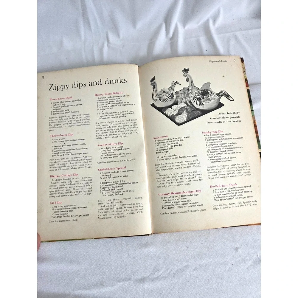 Vintage 1963 Better Homes & Gardens Snacks and Refreshments Cookbook Retro